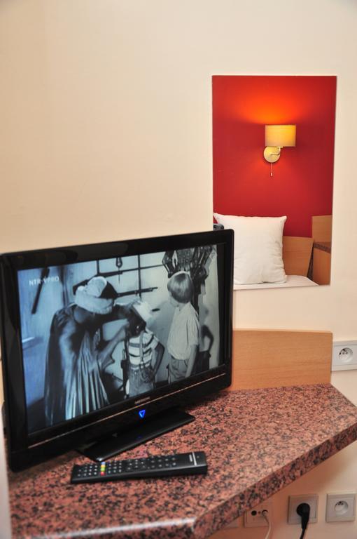 Afrit 28 Hotel Heusden-Zolder Room photo